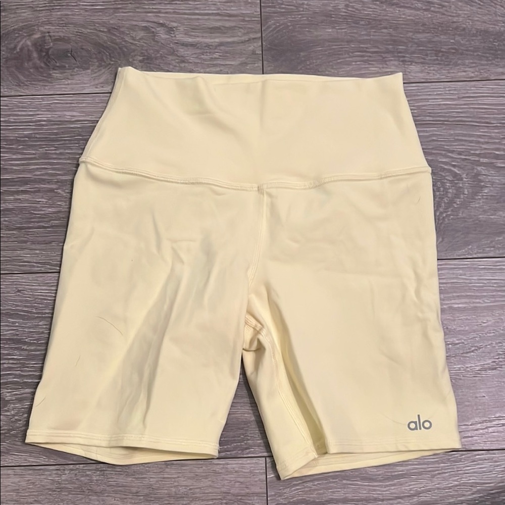 Alo bike short small